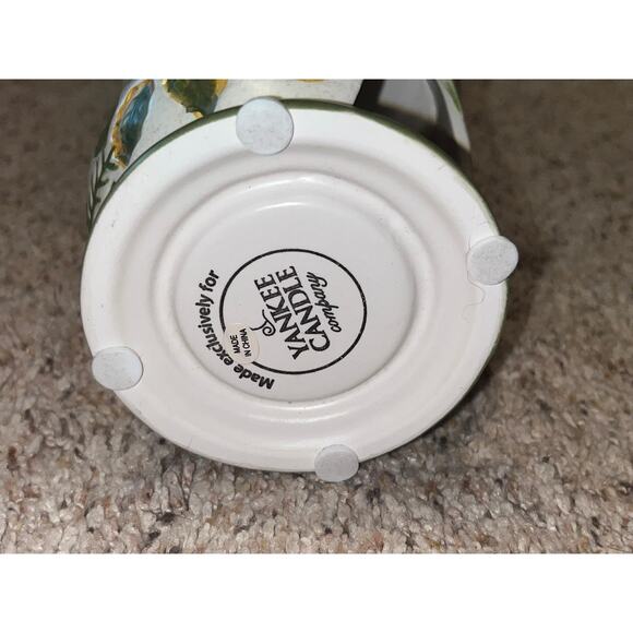 Yankee Candle Christmas Wax Tart Warmer Poinsettia Holly Pines - Picture 2 of 4